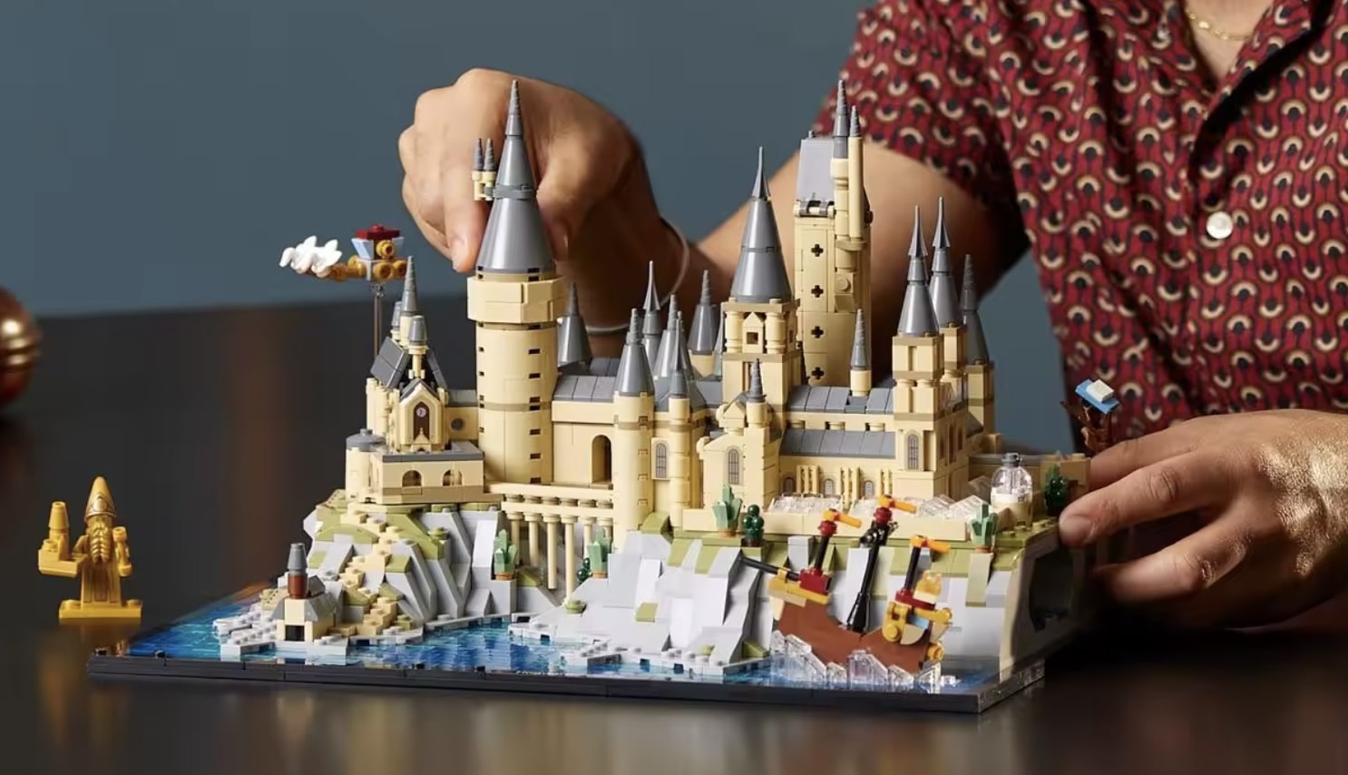 El castillo de Hogwarts de LEGO de mas de 2.000 piezas a precio de outlet en Miravia