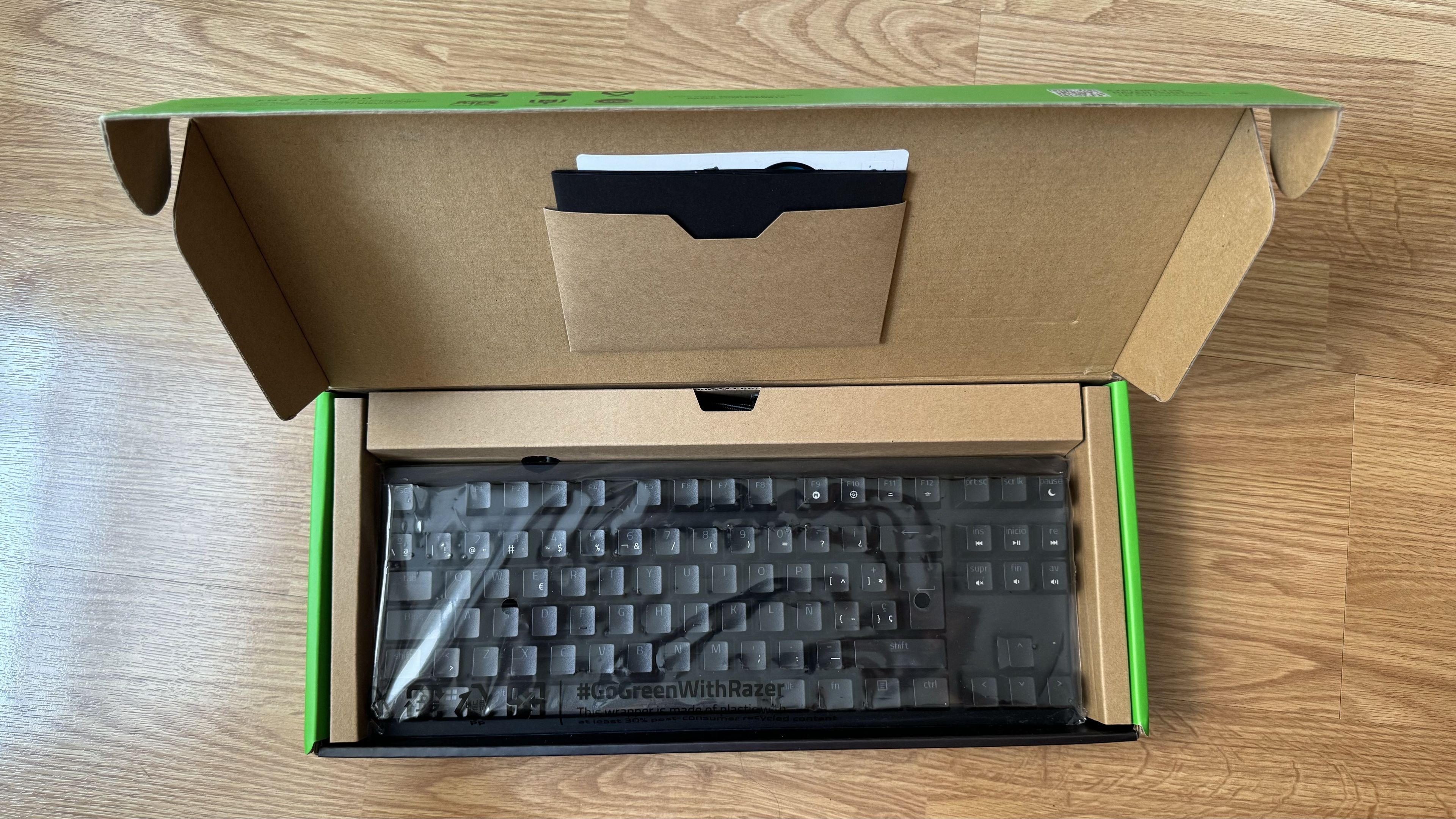 Razer Huntsman V3 X Tenkeyless - unboxing