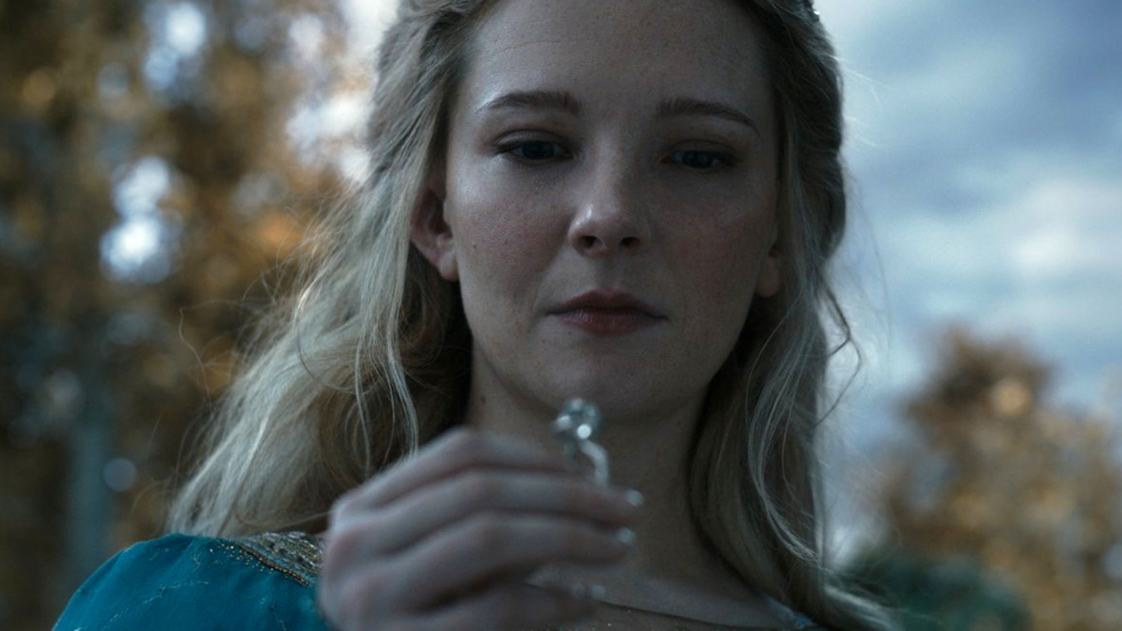 Los anillos de poder temporada 2 - Galadriel (Morfydd Clark)