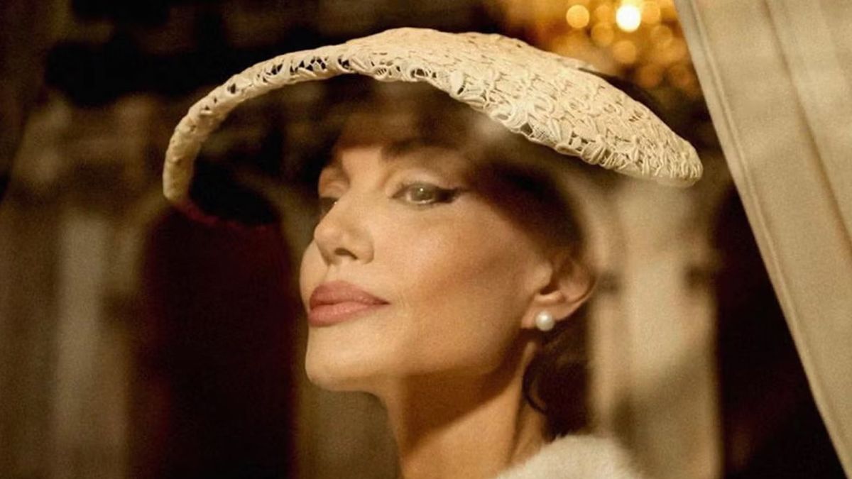 Crítica de María Callas: Pablo Larraín inmortaliza a una Angelina Jolie entregada