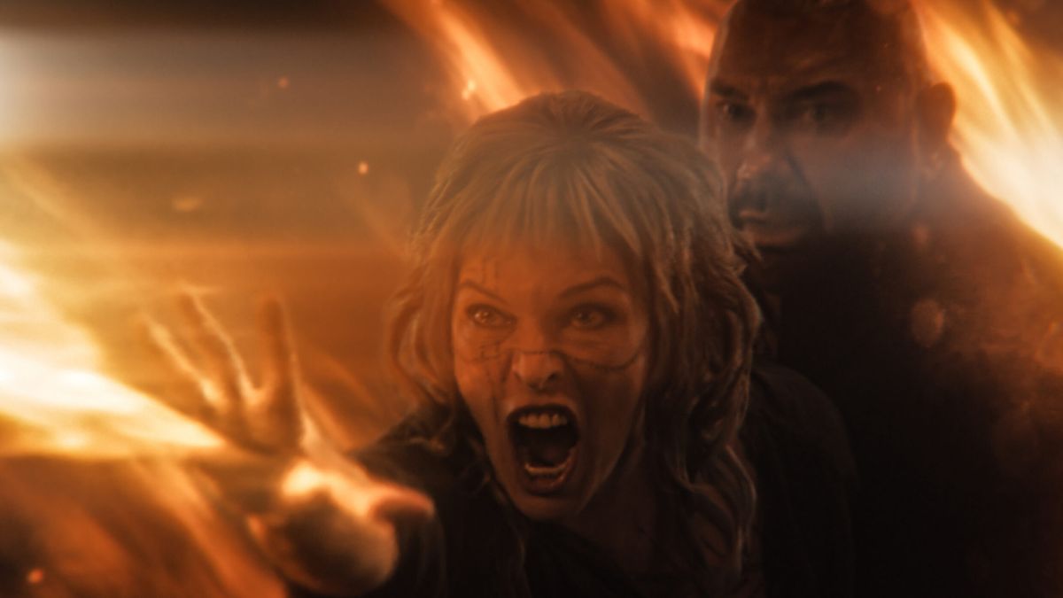 Milla Jovovich y Dave Bautista unen fuerzas en el tráiler de Tierras perdidas, la salvaje adaptación de George R.R. Martin