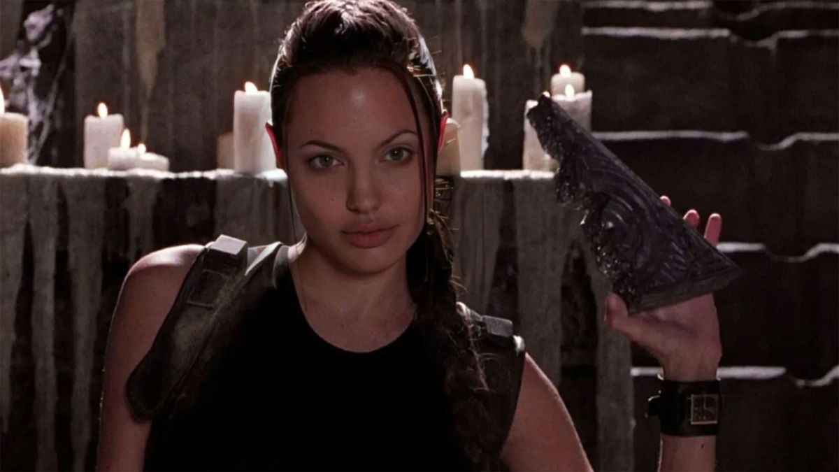 Angelina Jolie ganó 7 millones por Lara Croft: Tomb Raider, pero lo que encontró valió mucho más