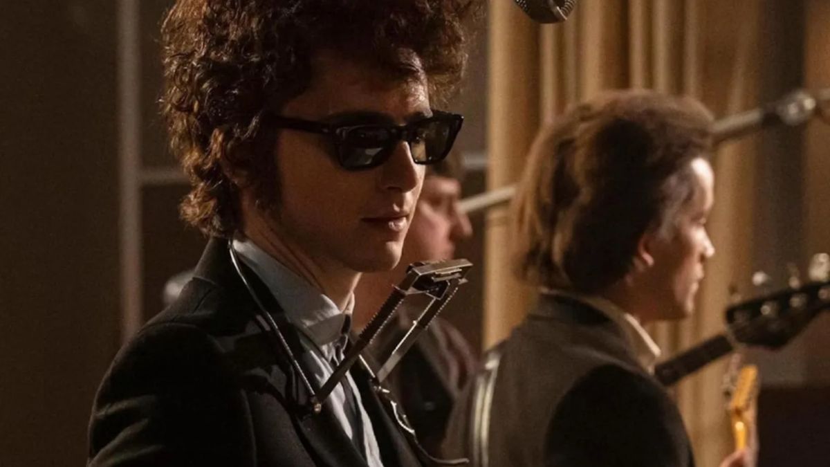 Crítica de A Complete Unknown, el biopic de los inicios de Bob Dylan con Timothée Chalamet