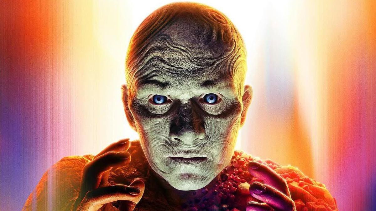 Anthony Carrigan no permitió que la alopecia se interpusiera en su carrera, y ahora acaba de estrenar Superman
