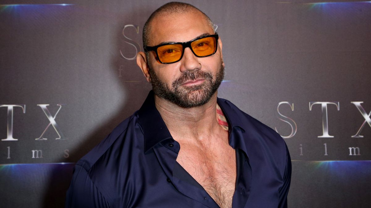 Dave Bautista participará en el remake de dos películas míticas: Los inmortales y De profesión: duro