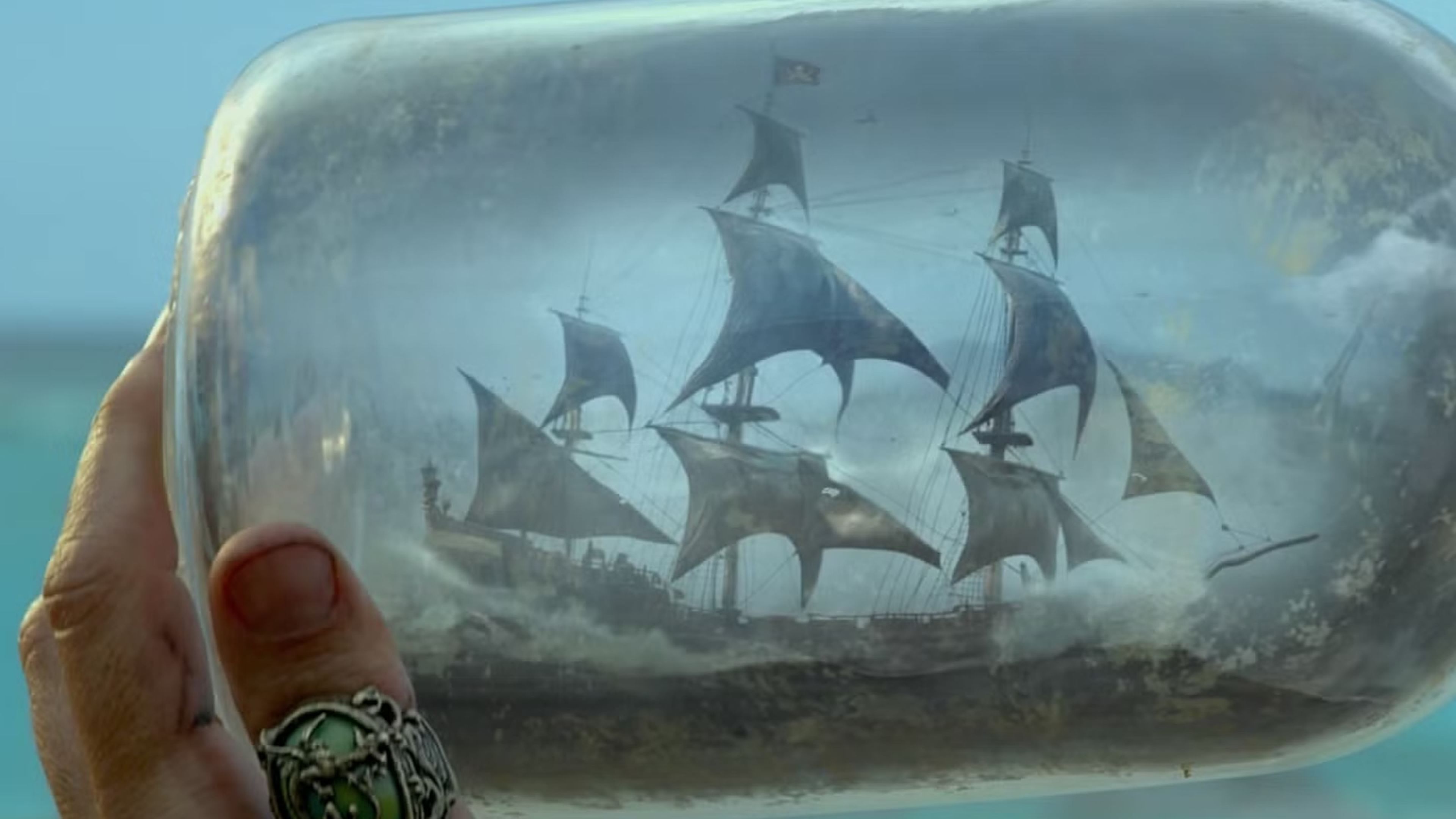 Piratas del Caribe: La venganza de Salazar (2017) - La Perla Negra en una botella