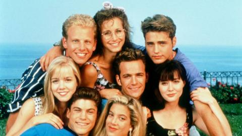 Sensación de vivir - 90210: Beverly Hills (1990 - 2000) Las 10 mejores series de tv de los 90 que tienes que ver