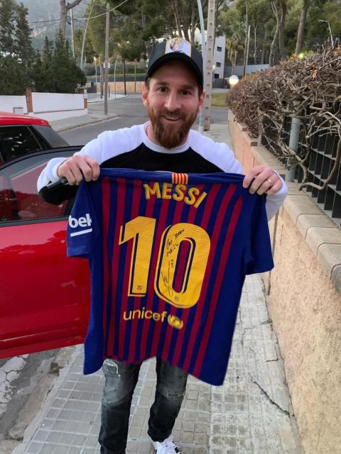Messi es fan de Dragon Ball - Las gorras de la serie Messi es fan de Dragon Ball - Las gorras de la serie