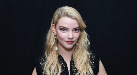 Anya Taylor-Joy & Josh OConnor on The Crown and The Queen 