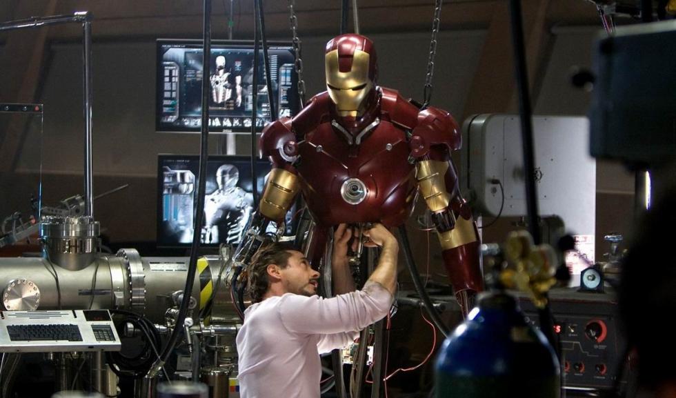 25. Su película fue la primera de Marvel Studios Iron Man - 25 Curiosidades sobre el Vengador Dorado de Marvel