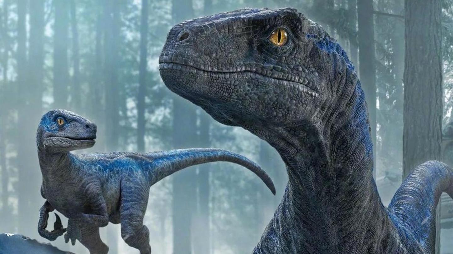 Jurassic World: Dominion lanza un nuevo póster centrado en Blue y su  adorable 